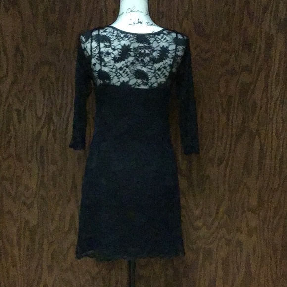 Paraella Lace Mini Dress - Picture 3 of 7